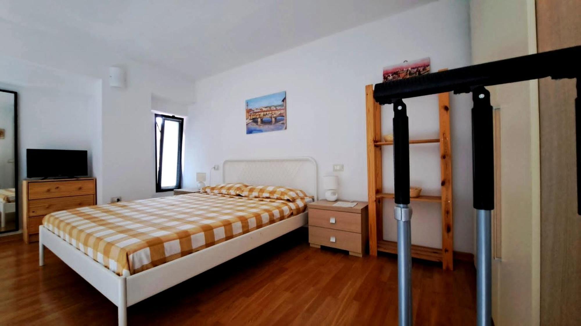 Gemme Fiorentine Apartments In Front Of The Train Station 5 Minutes From The Centre Free Parking Florenz Zimmer foto